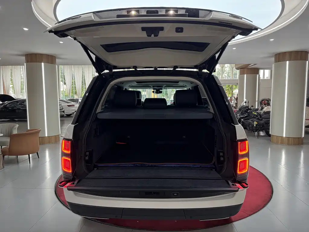 Land Rover Range Rover 2020 — фото 10