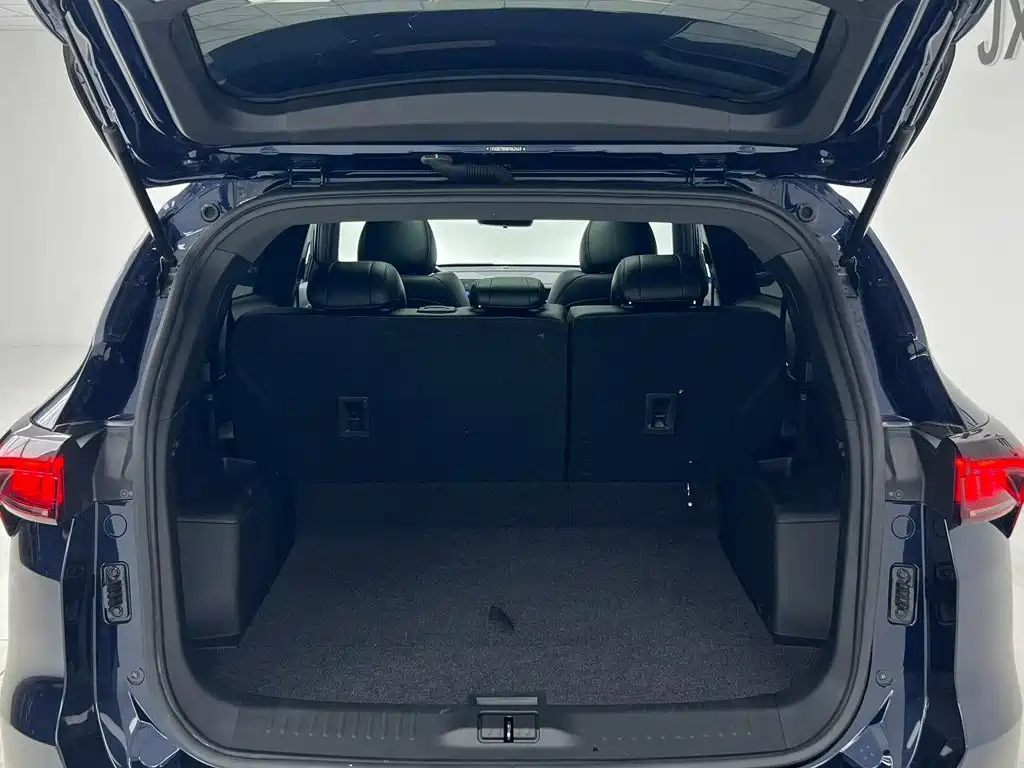 Jetour X70 PLUS 2022 — фото 10