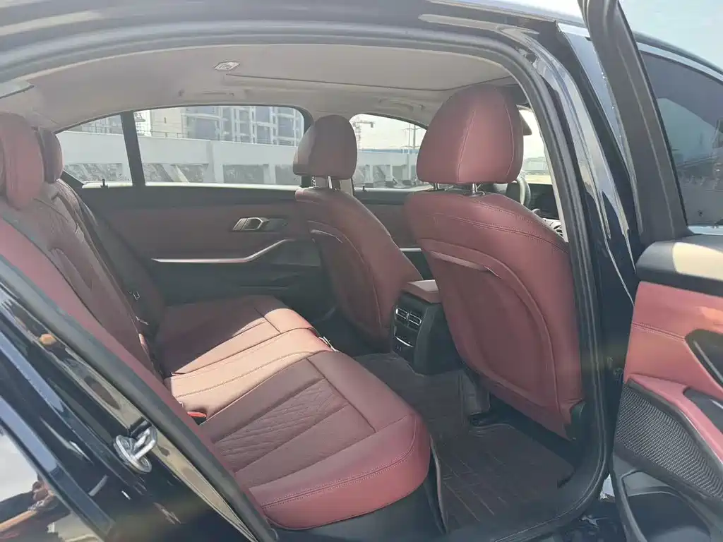 BMW 3 Series 2023