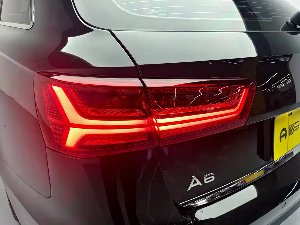 Audi A6 2019 — фото 11