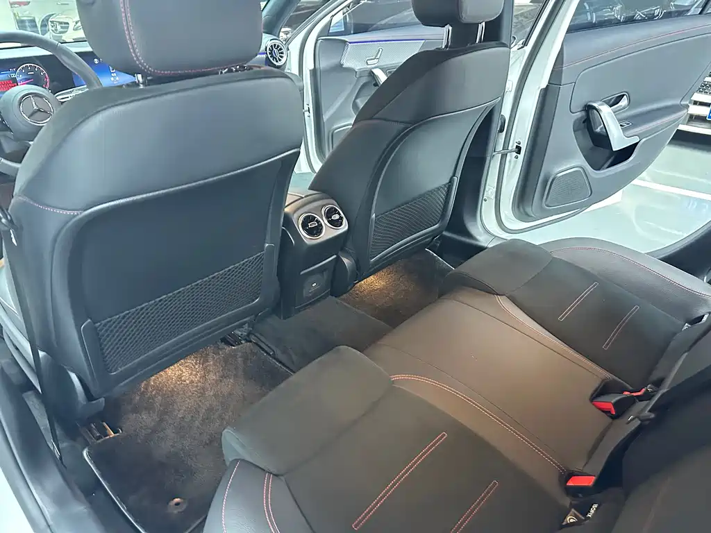 Mercedes-Benz A-Class 2023 — фото 12