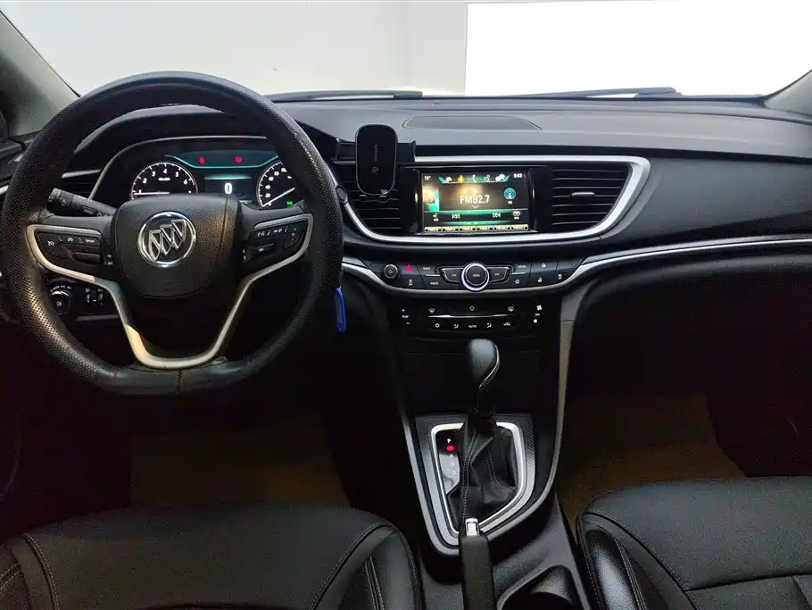 Buick Excelle 2019 — фото 12