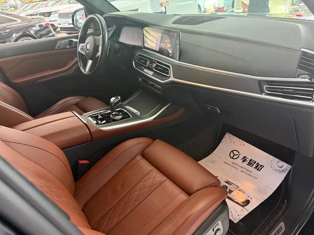 BMW X7 2021 — фото 14