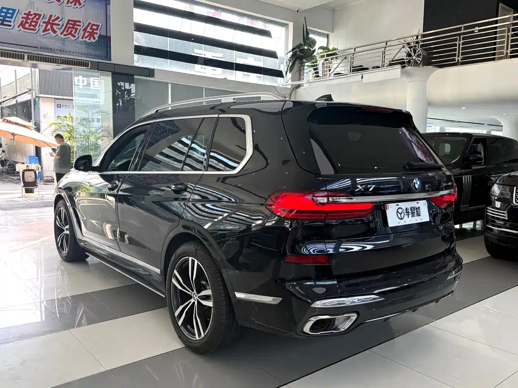 BMW X7 2021 — фото 20