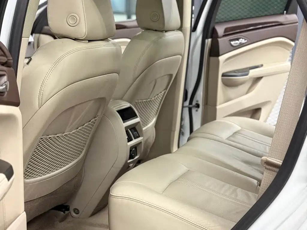 Cadillac SRX 2015 — фото 11