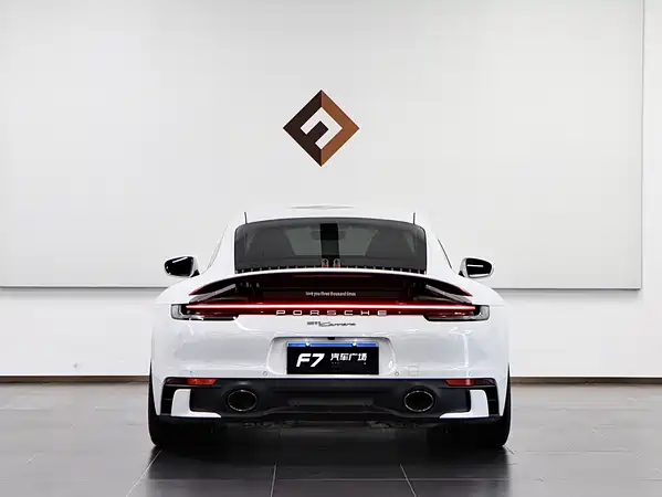Porsche 911 2021