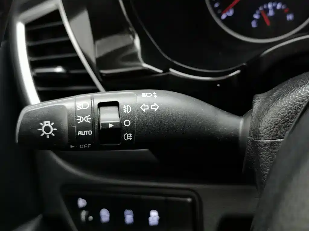 Kia KX3 2020 — фото 21