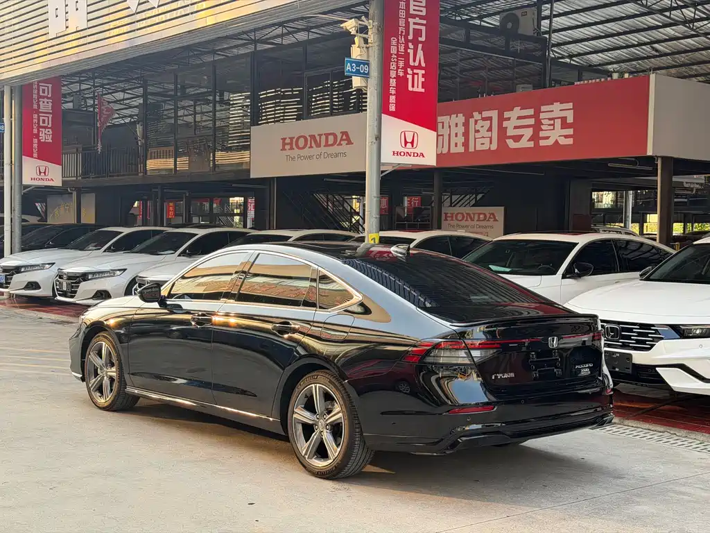 Honda Accord 2025 — фото 10