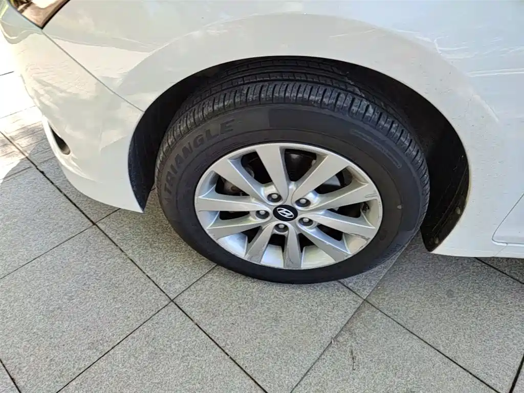 Hyundai Mistra 2014 — фото 23