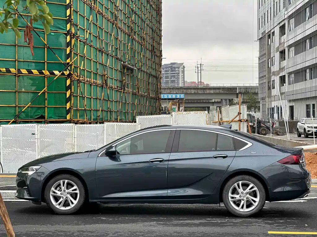 Buick Regal 2020 — фото 13