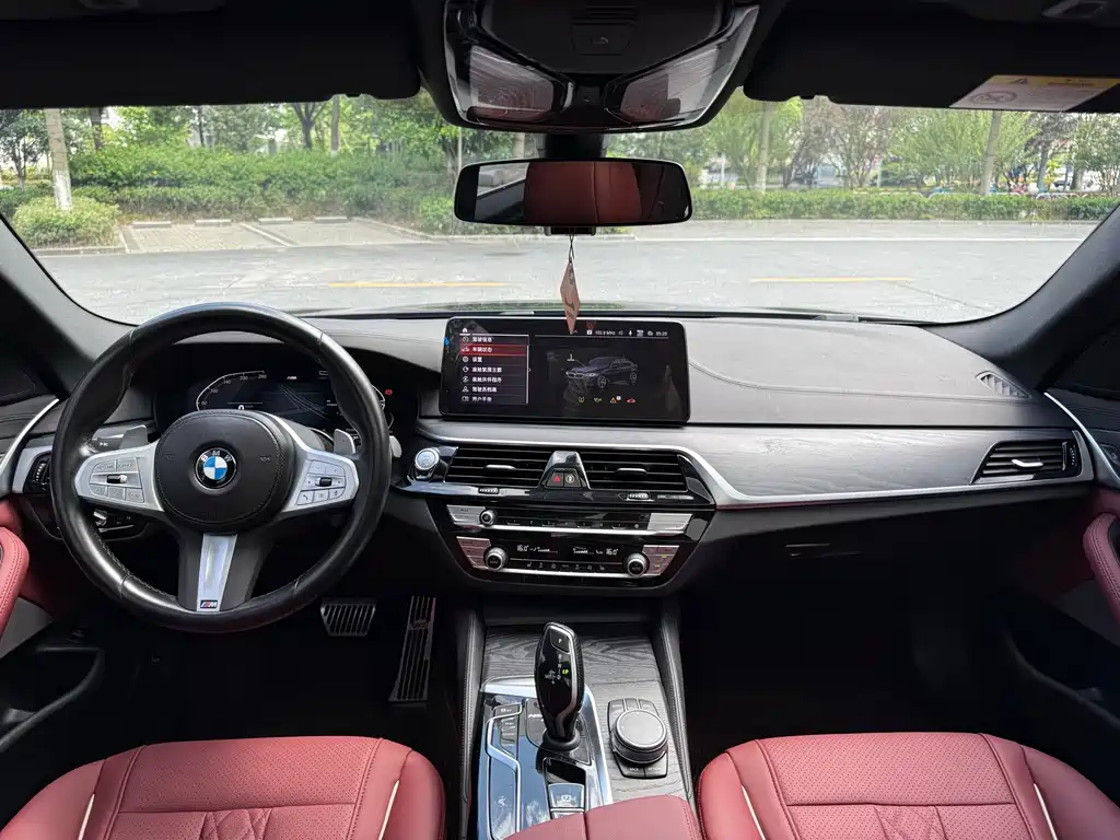 BMW 5 Series 2023 — фото 12
