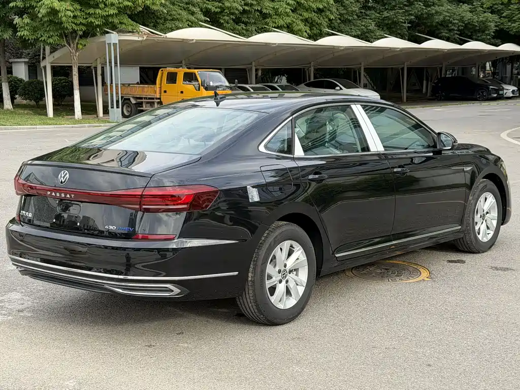 Volkswagen Passat PHEV 2026 — фото 9
