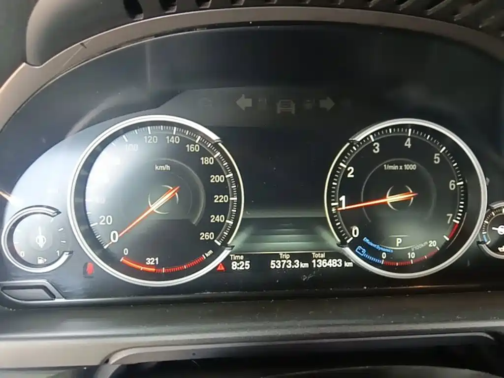 BMW 5 Series 2016 — фото 12