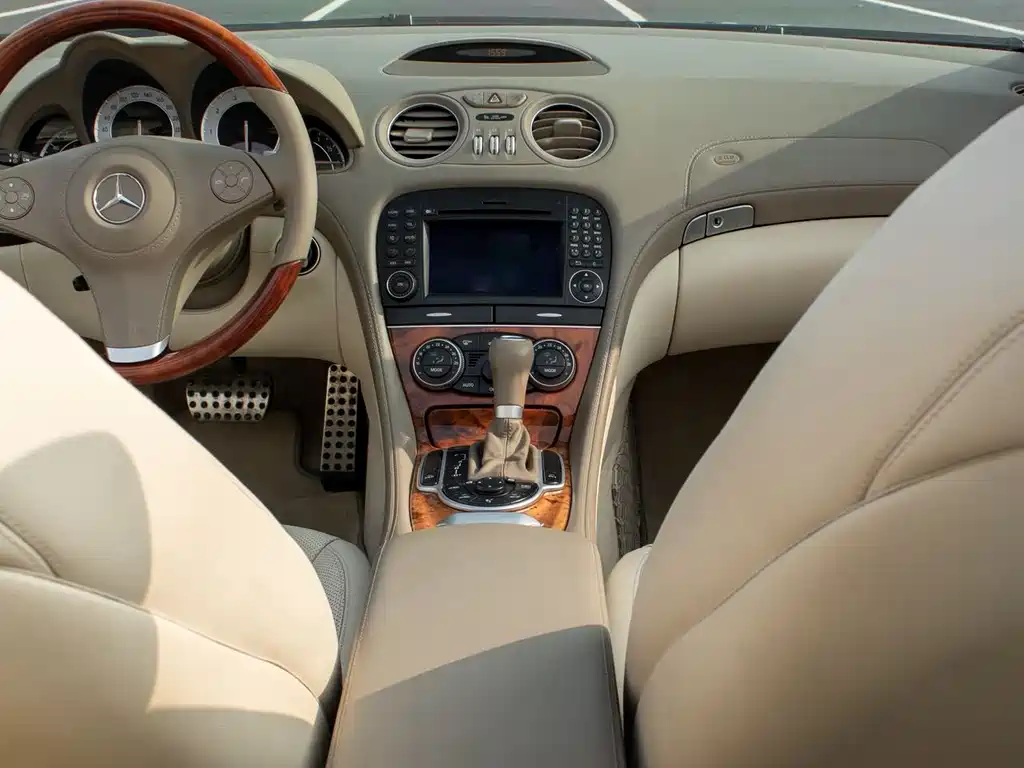 Mercedes-Benz SL-Class 2010 — фото 12