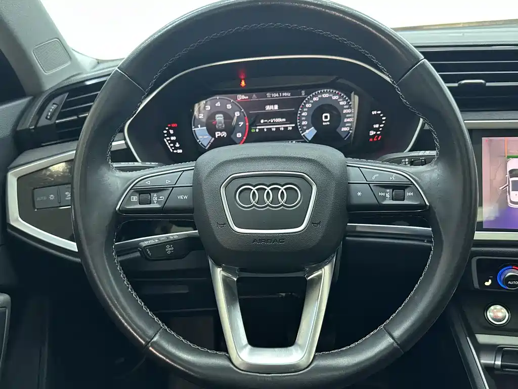 Audi Q3 2022 — фото 12