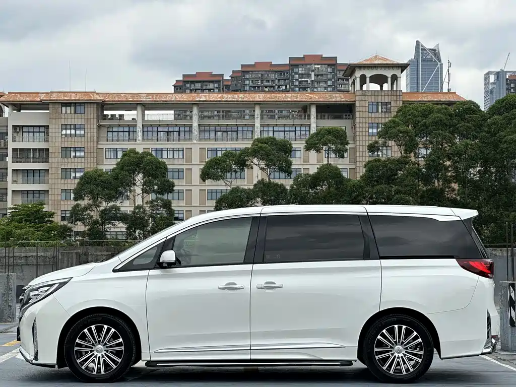 GAC Motor Trumpchi M8 2022 — фото 2