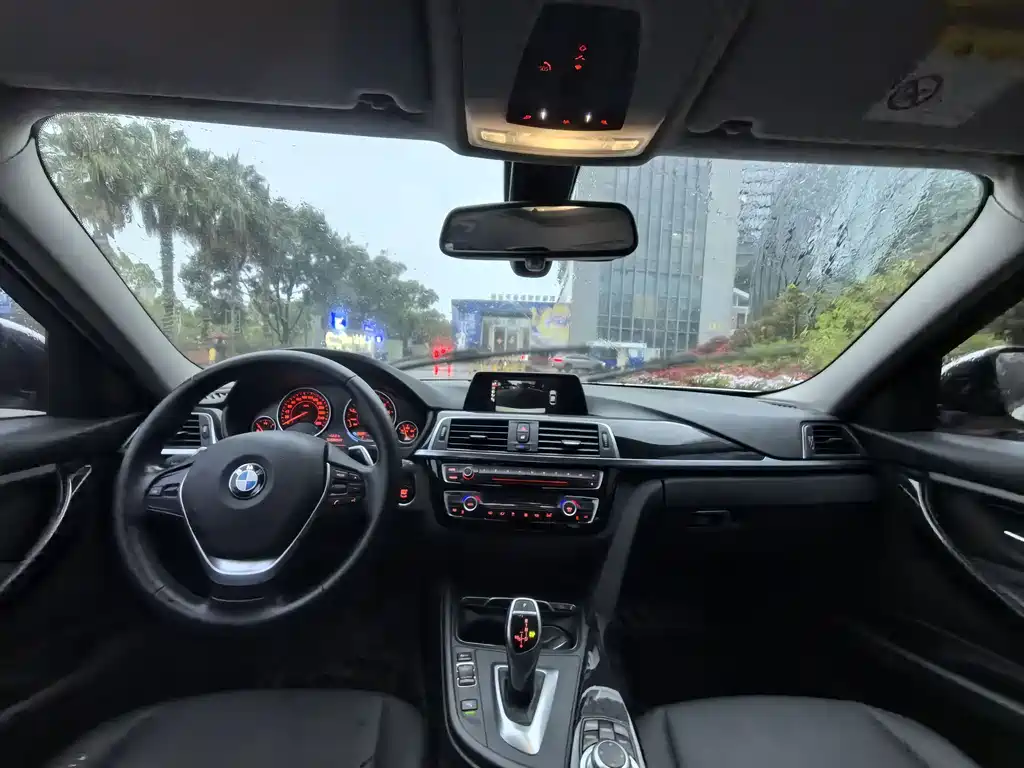 BMW 3 Series 2016 — фото 9