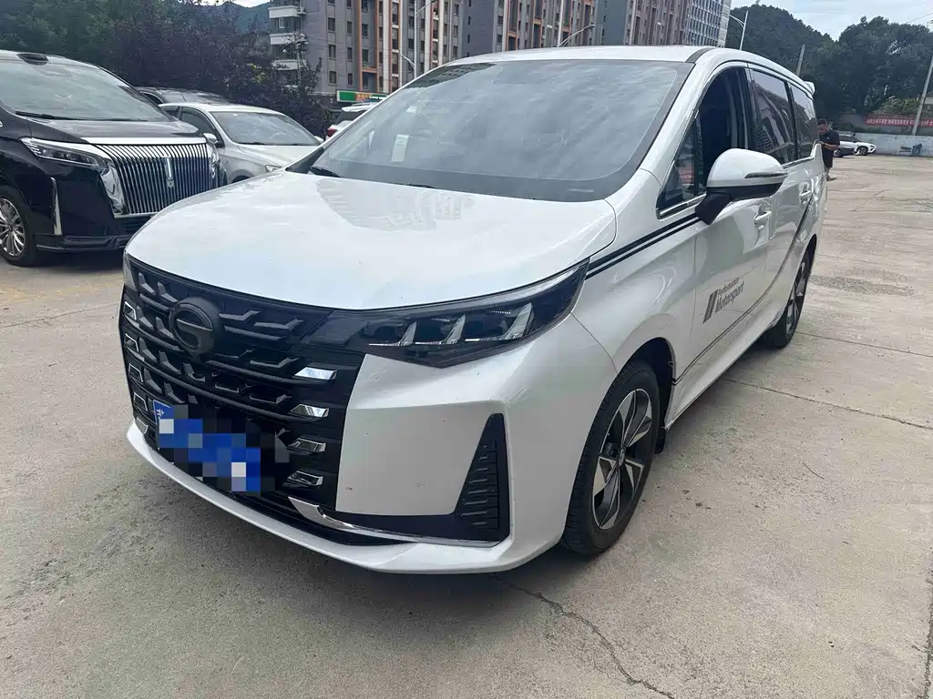 GAC Trumpchi M6 2022 — фото 1