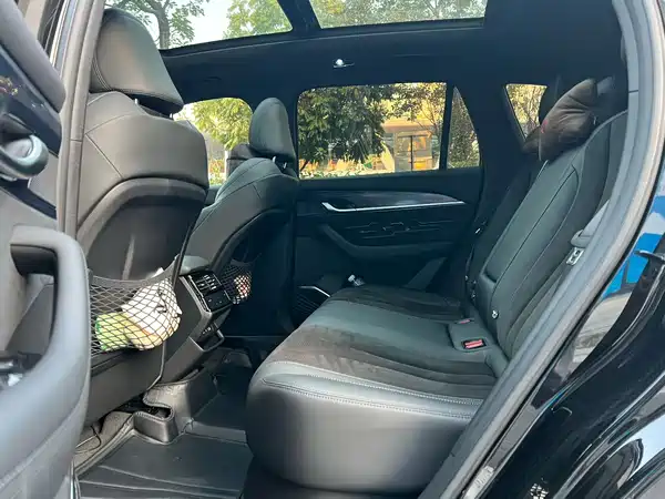 Geely Xingyue L 2024