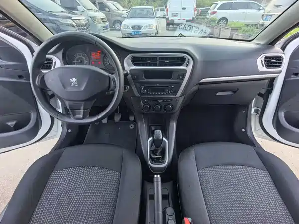 Peugeot 301 2014