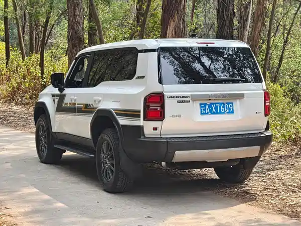 Toyota Prado 2024