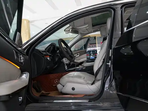 Mercedes-Benz E-Class 2013