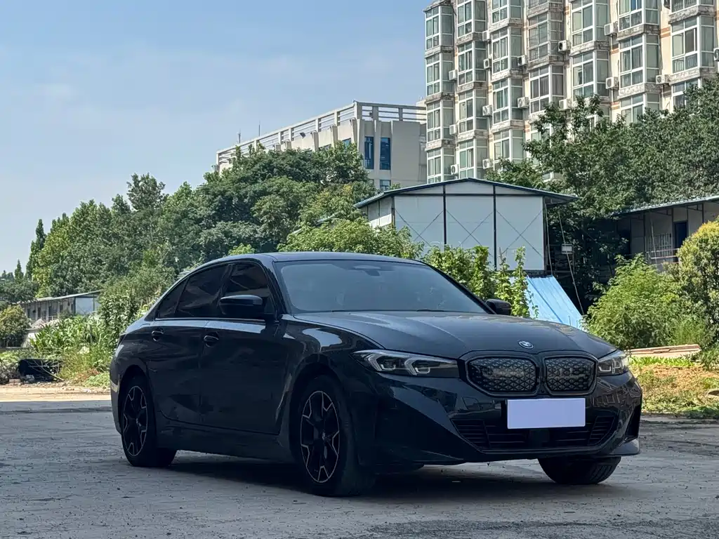 BMW i3 2025 — фото 1