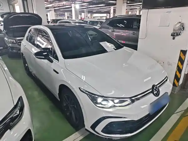 Volkswagen Golf 2021