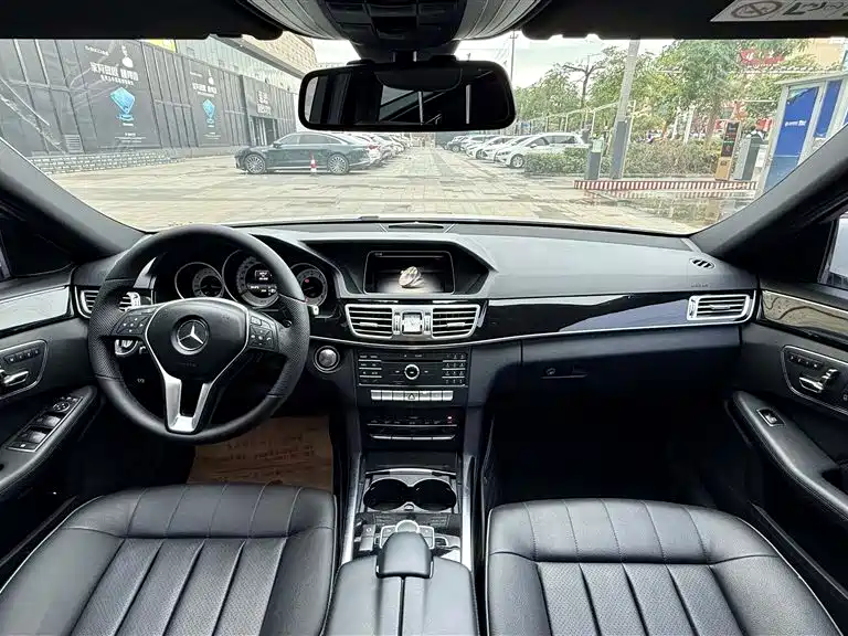 Mercedes-Benz E-Class 2016 — фото 15