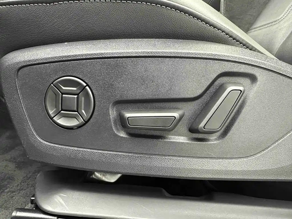 Audi Q3 Sportback 2022 — фото 11