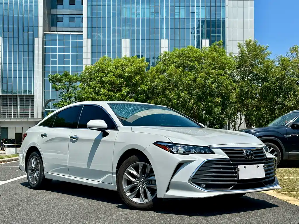 Toyota Avalon 2022 — фото 3
