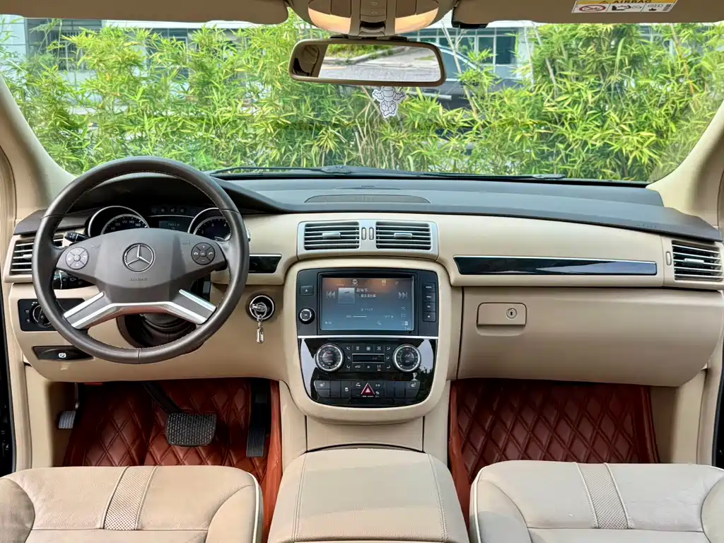 Mercedes-Benz R-Class 2015 — фото 9