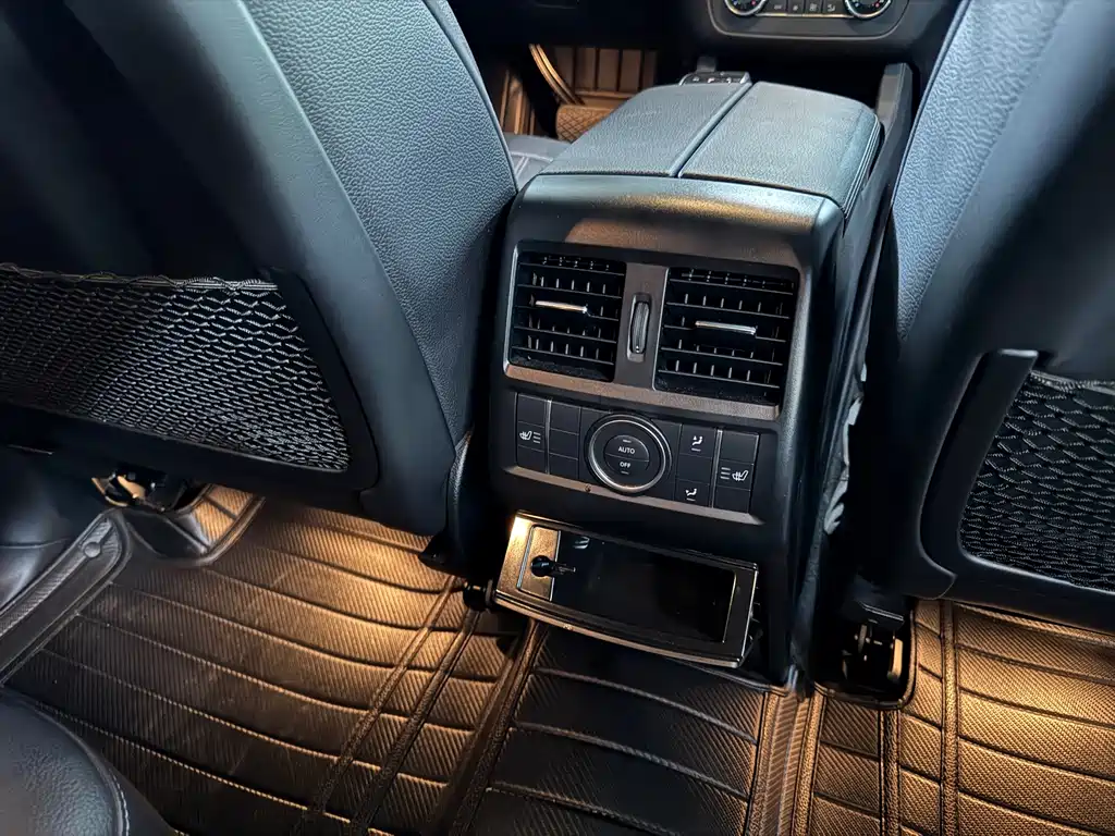 Mercedes-Benz GLS 2016 — фото 10