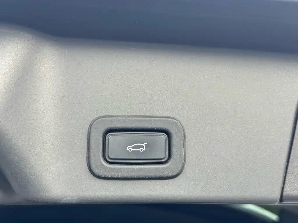 Land Rover Evoque 2022 — фото 13