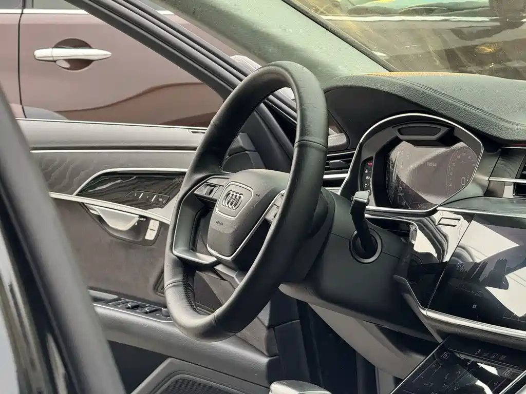 Audi A8 2019