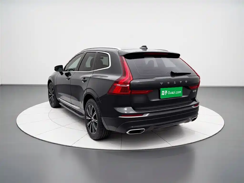 Volvo XC60 2019 — фото 4