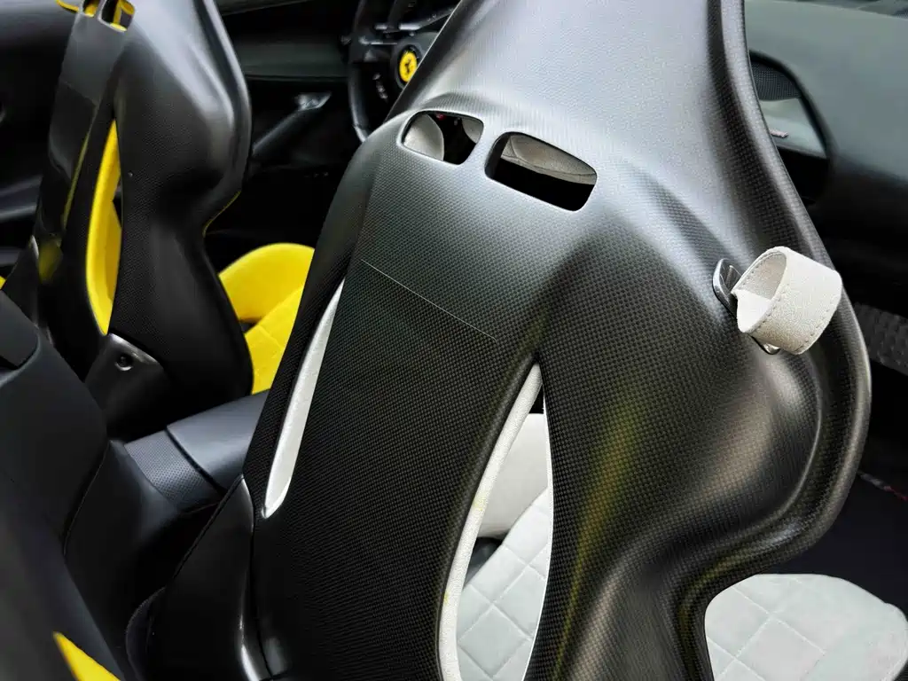 Ferrari SF90 2023 — фото 18