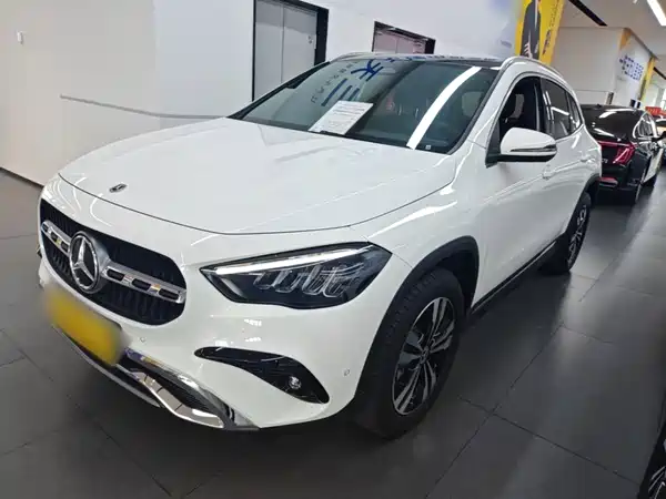 Mercedes-Benz GLA 2025