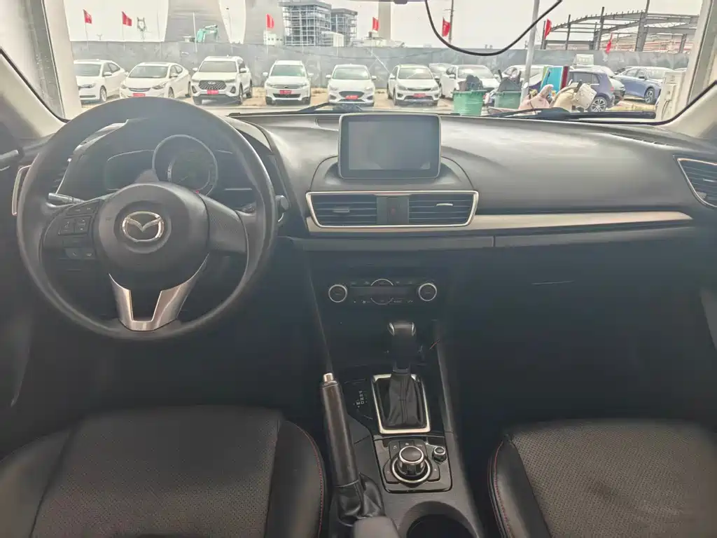 Mazda 3 Axela 2016 — фото 9