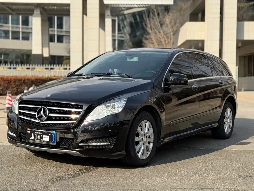Mercedes-Benz R-Class 2016 — фото 1