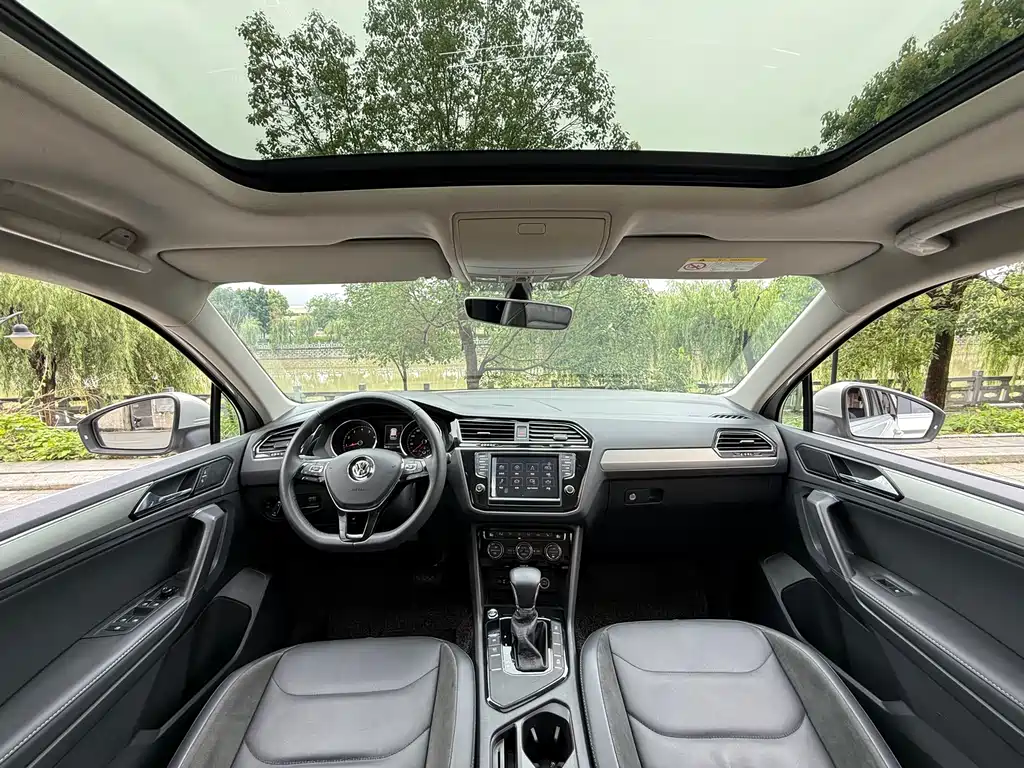 Volkswagen Tiguan L 2018 — фото 13