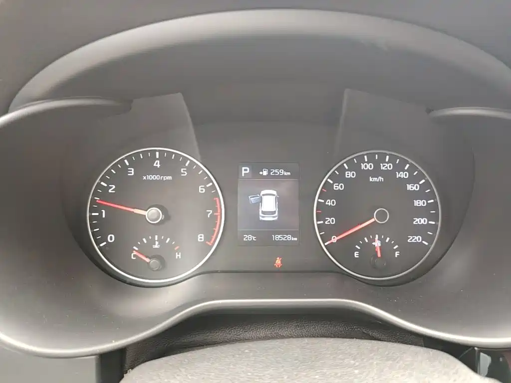 Kia KX Cross 2018 — фото 8