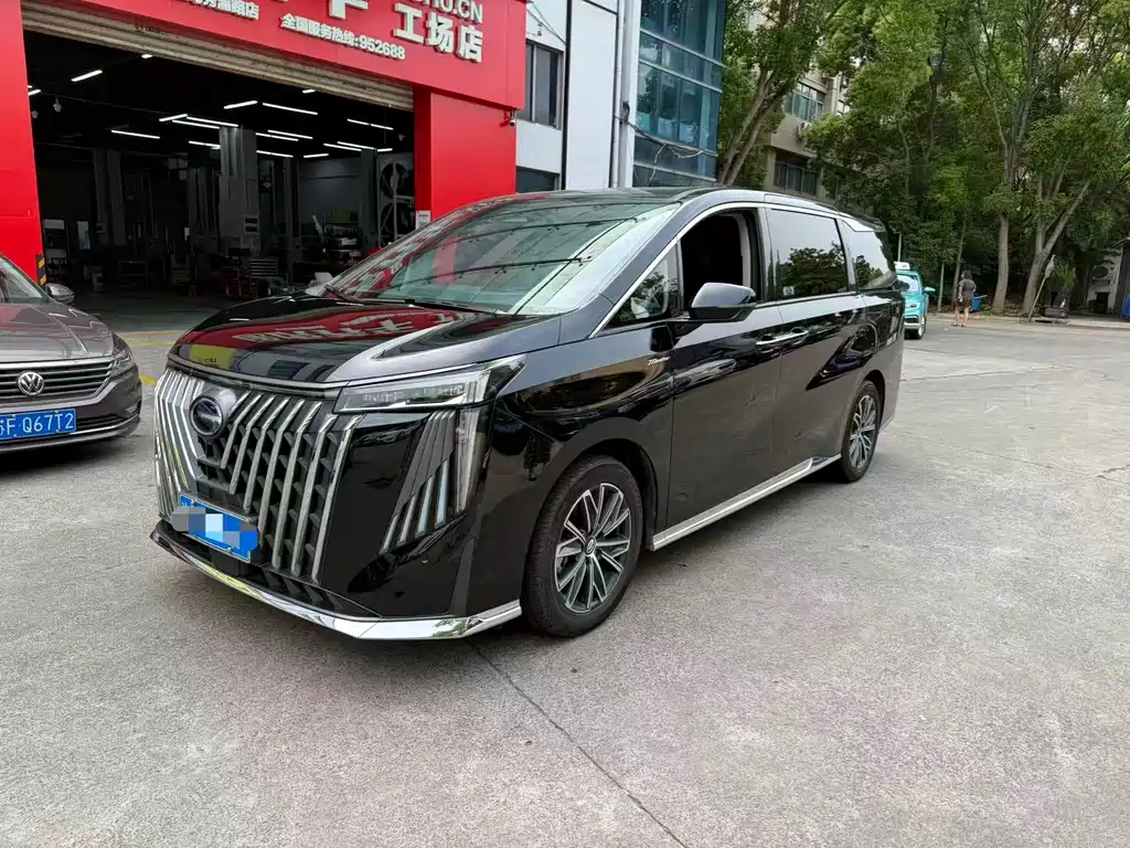 GAC Motor Trumpchi M8 2024 — фото 1