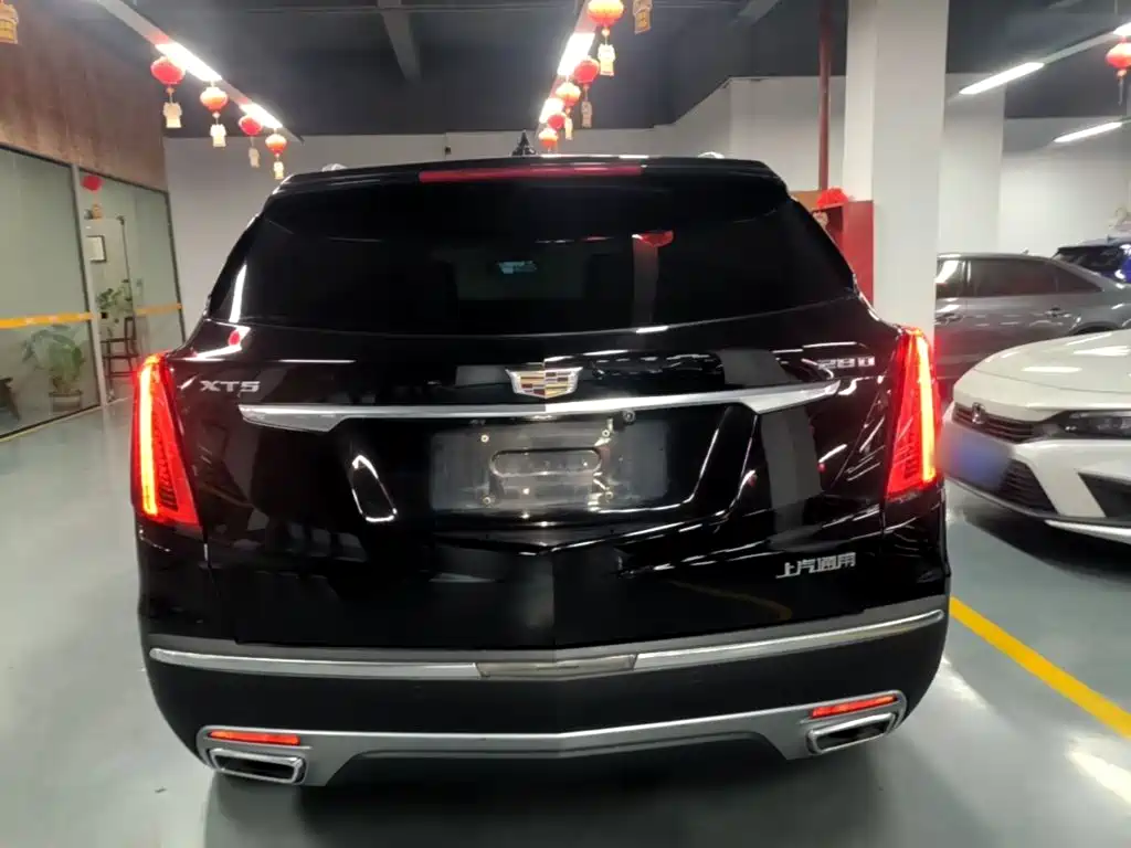 Cadillac XT5 2021 — фото 6