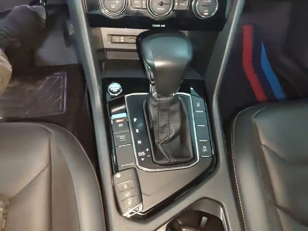 Volkswagen Tiguan L 2017 — фото 14