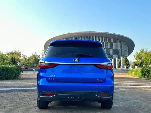 BYD Song MAX 2017