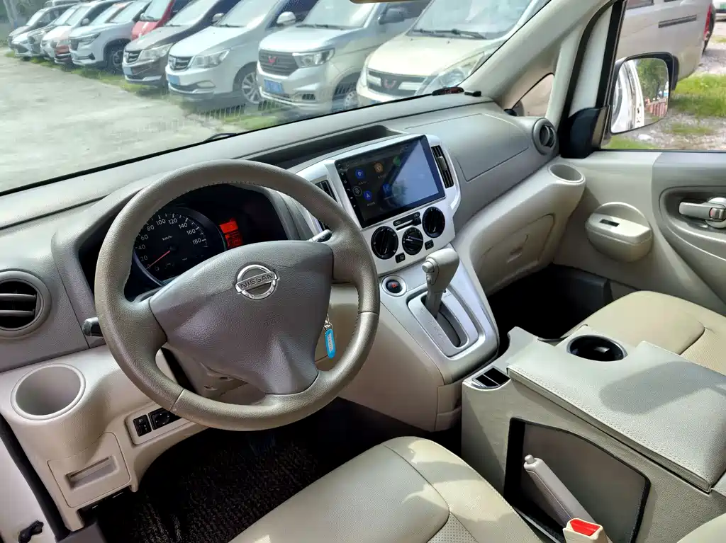 Nissan NV200 2016 — фото 33