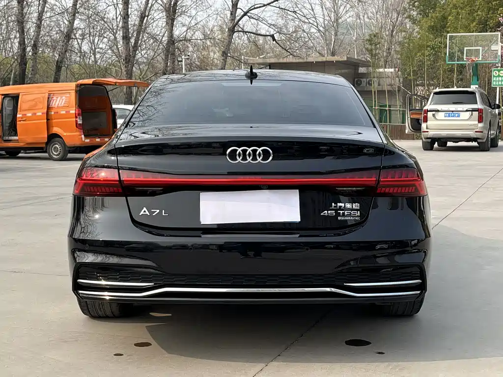 Audi A7L 2024 — фото 2