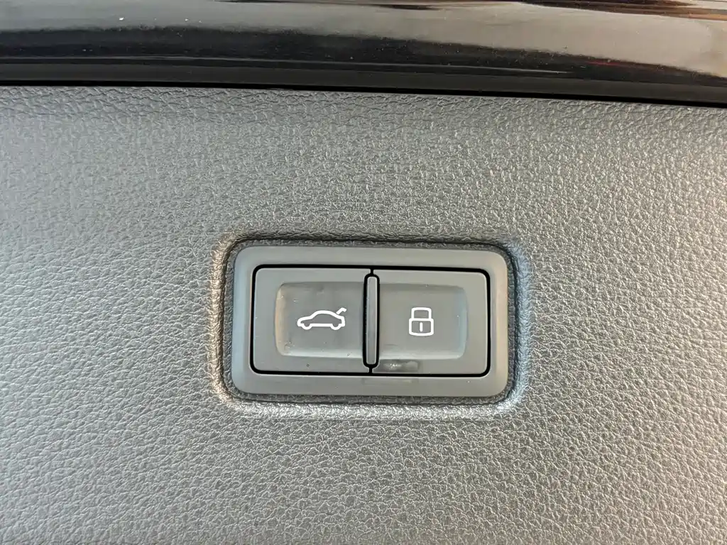 Audi Q7 2020 — фото 22