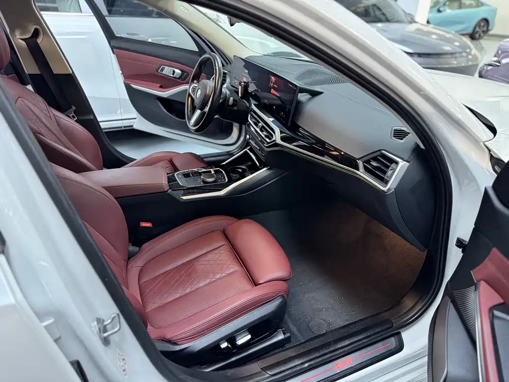 BMW i3 2023 — фото 10